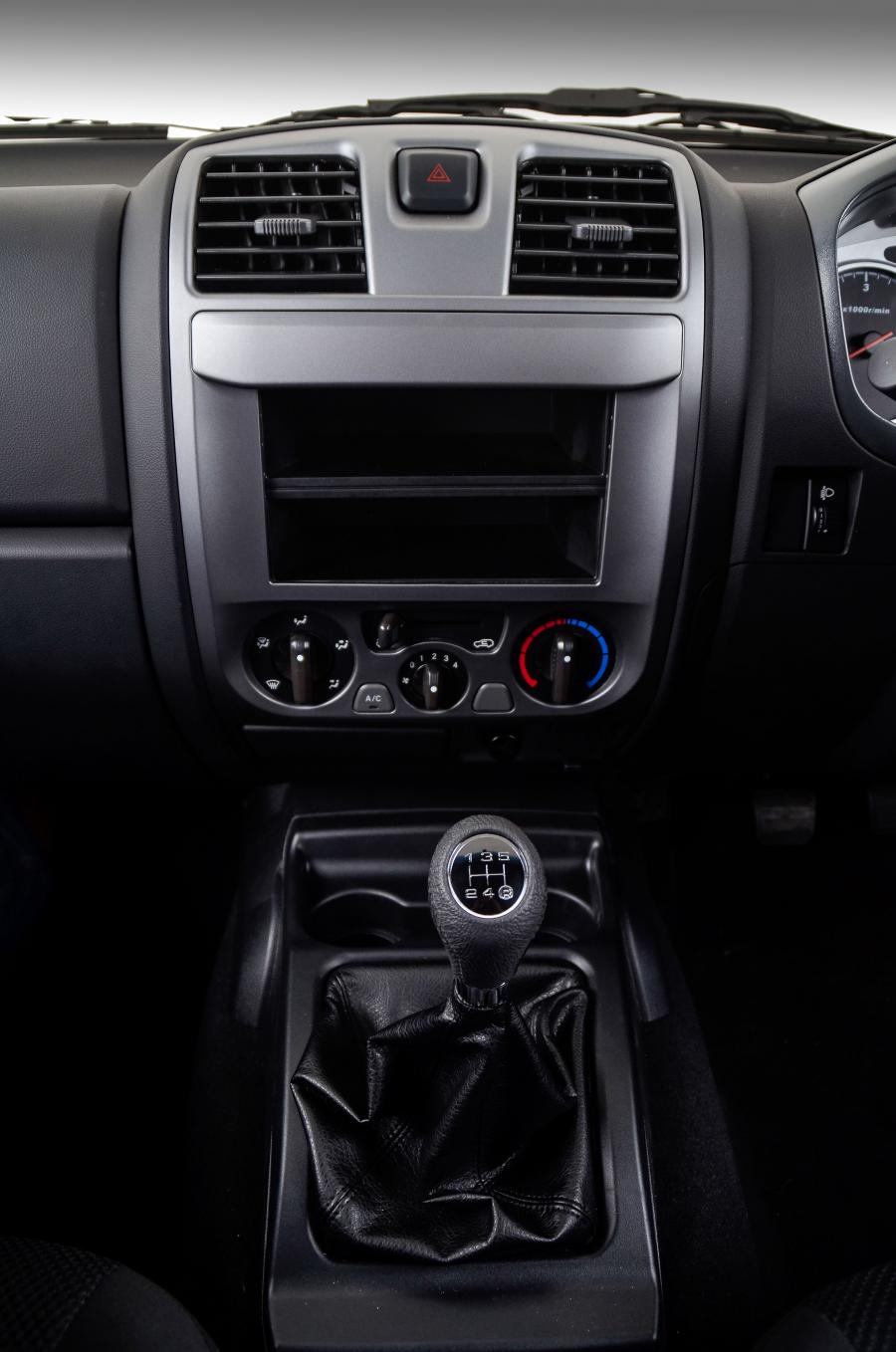 Детали интерьера GWM Steed 5 Double Cab 2018 года  (фото 10 из 36)
